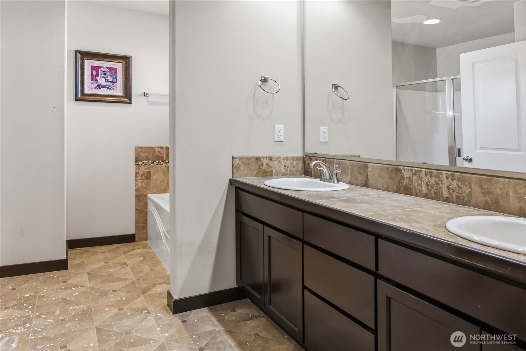 301 Barry Loop Property Photo 19