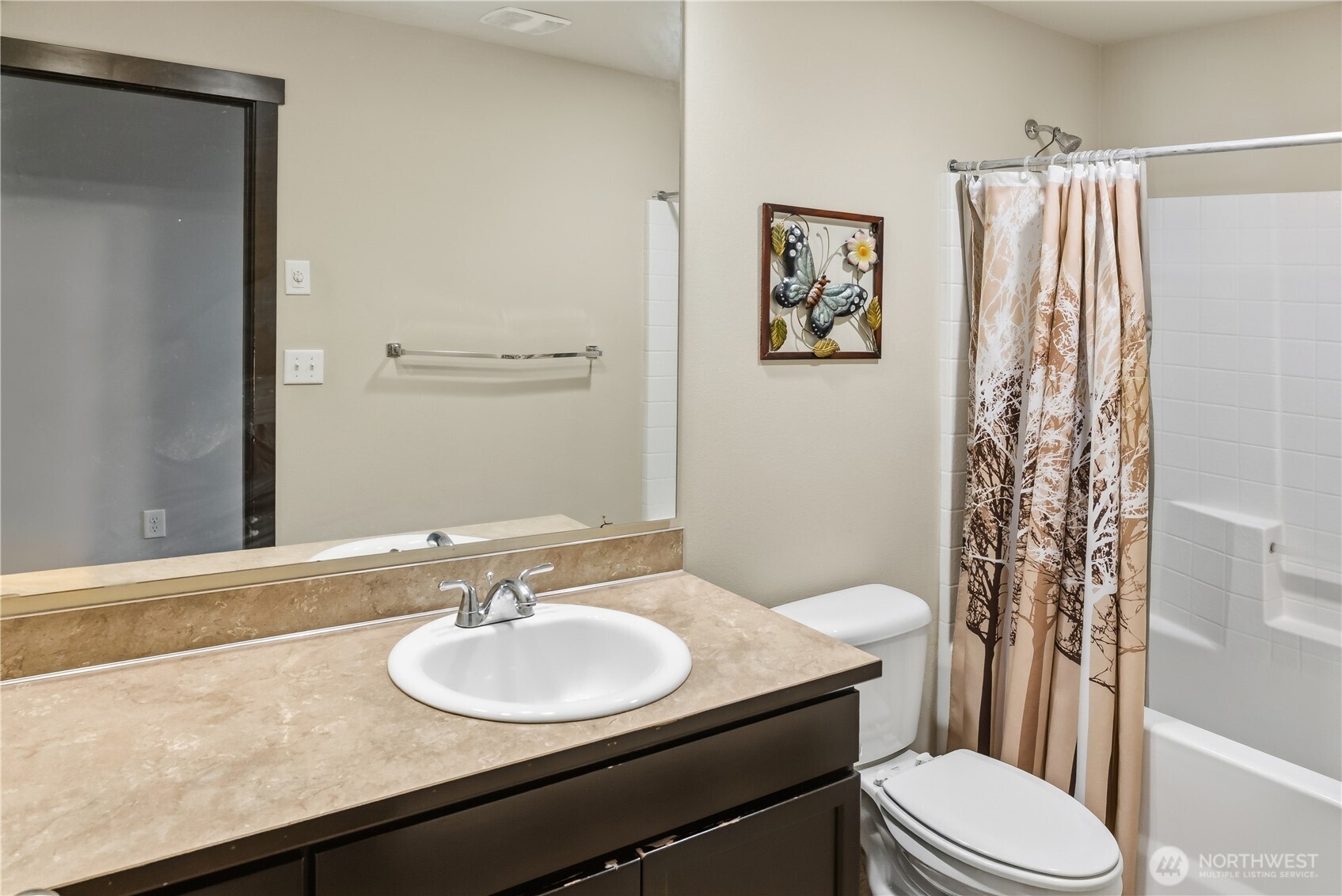 301 Barry Loop Property Photo 24
