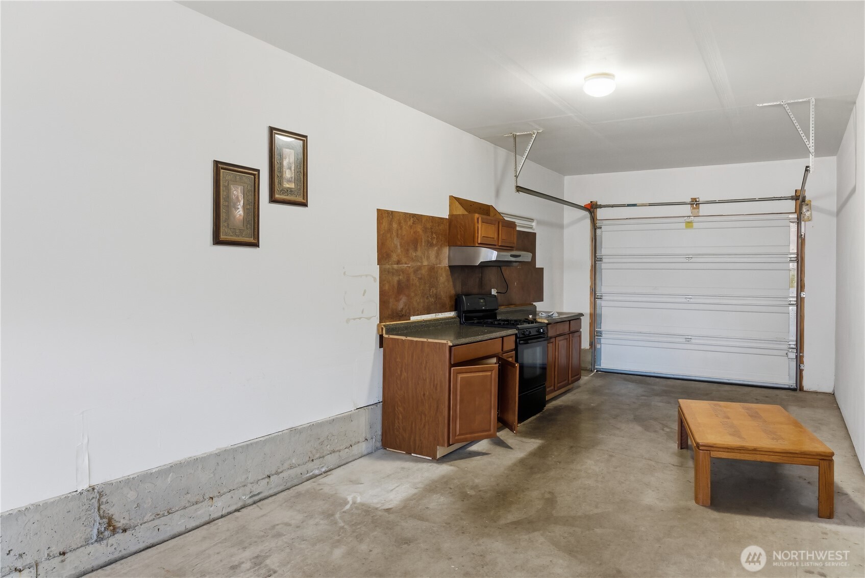301 Barry Loop Property Photo 25