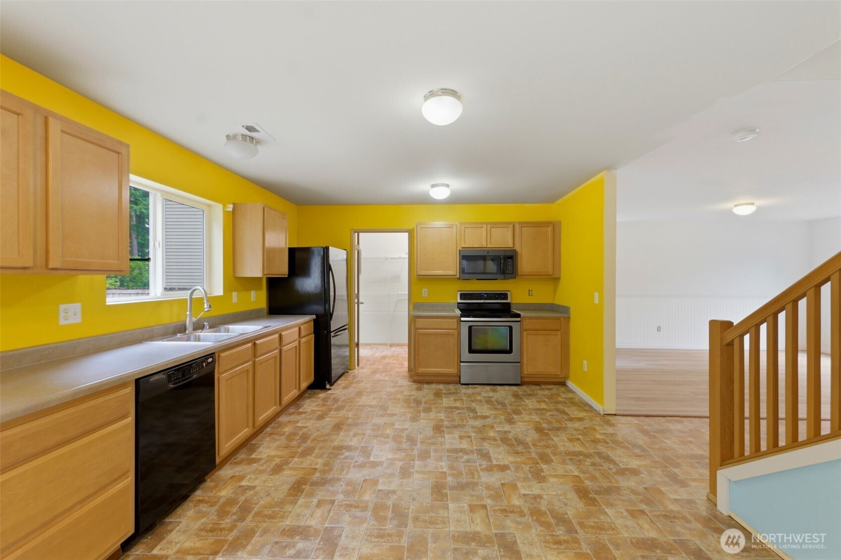 21284 Brevik Place Property Photo 6