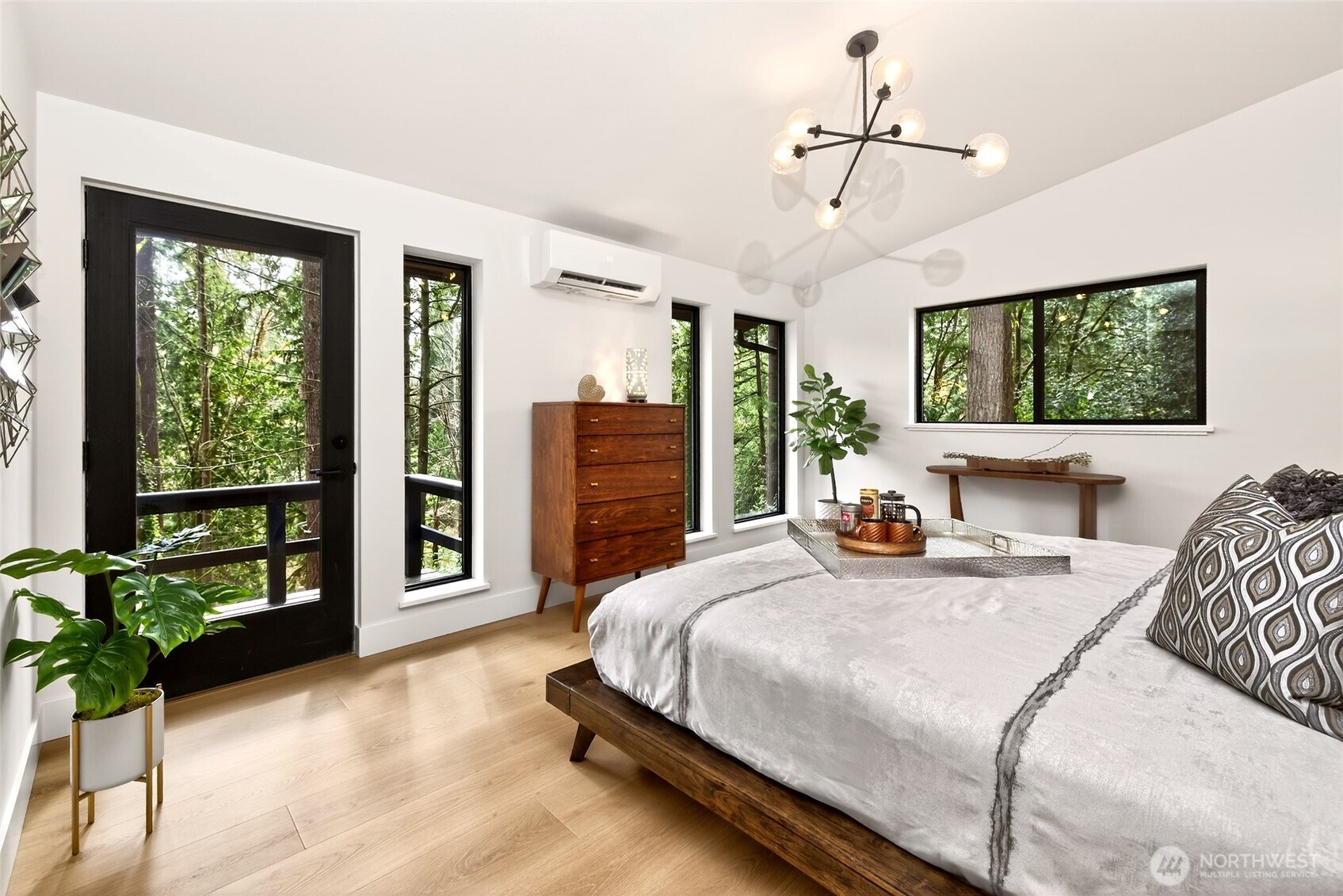 22016 Vine Road Property Photo 12
