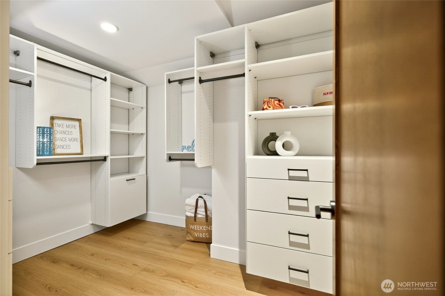 22016 Vine Road Property Photo 17