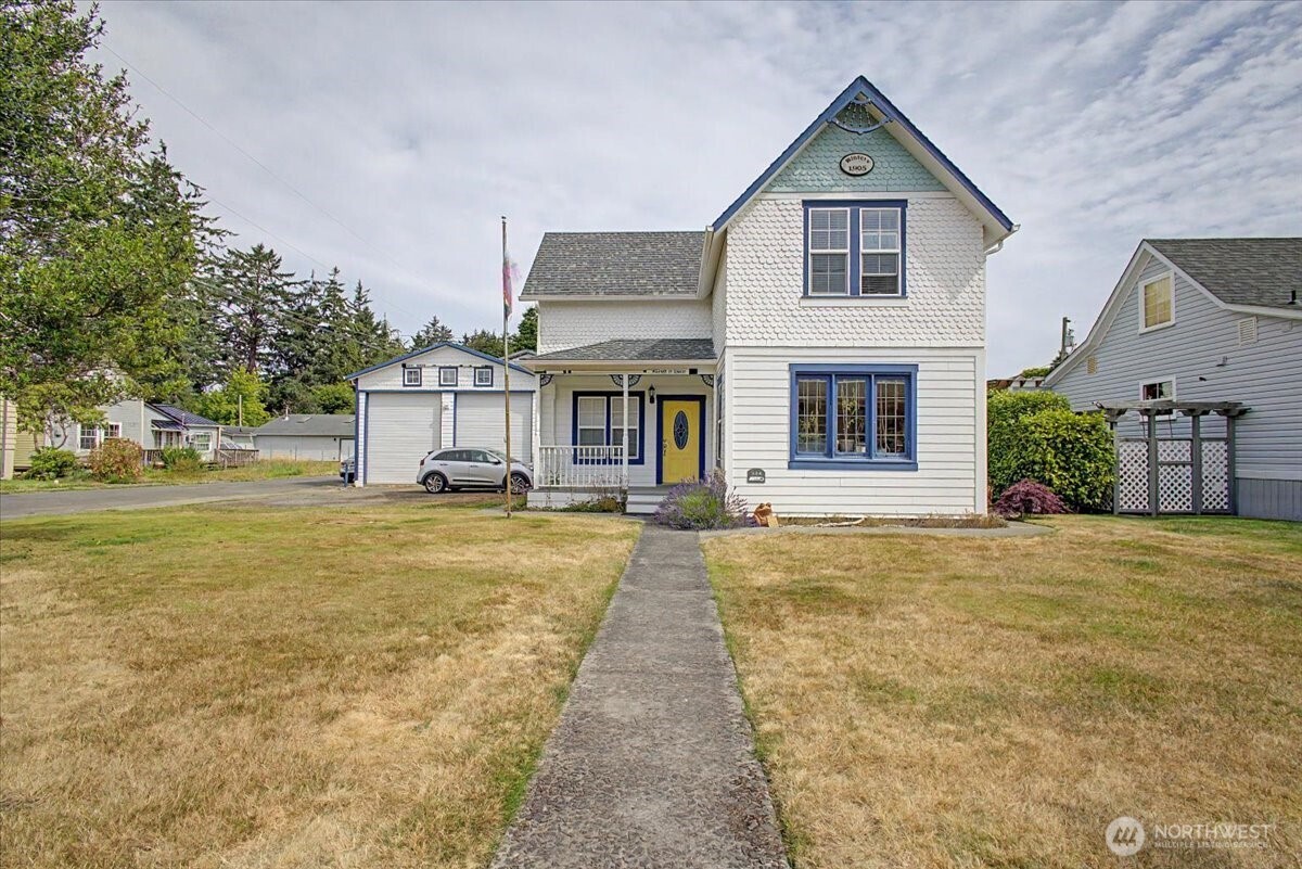 304 Spruce Street Property Photo 1