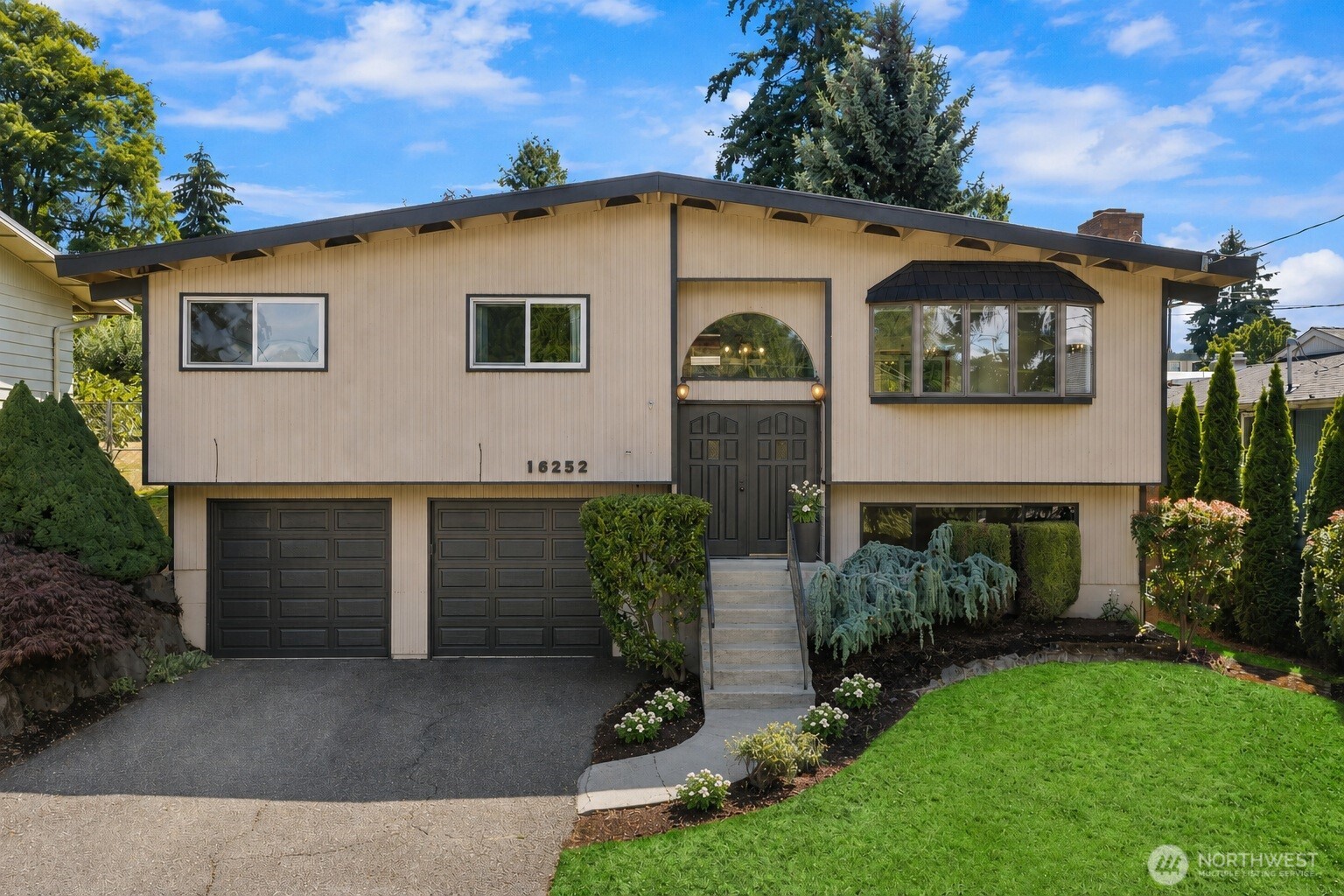 16252 13th Avenue Property Photo 1