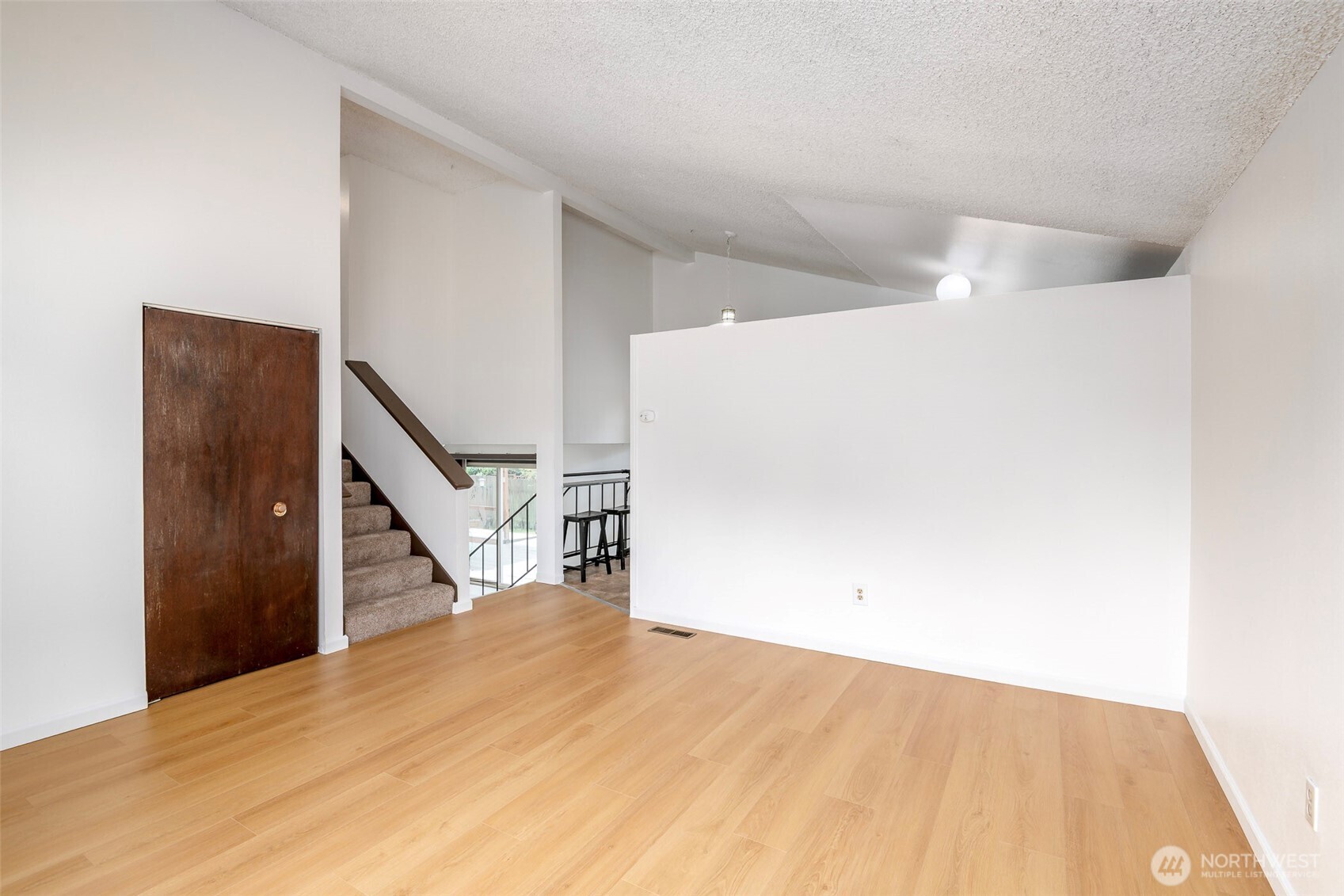 30031 45th Place Property Photo 5