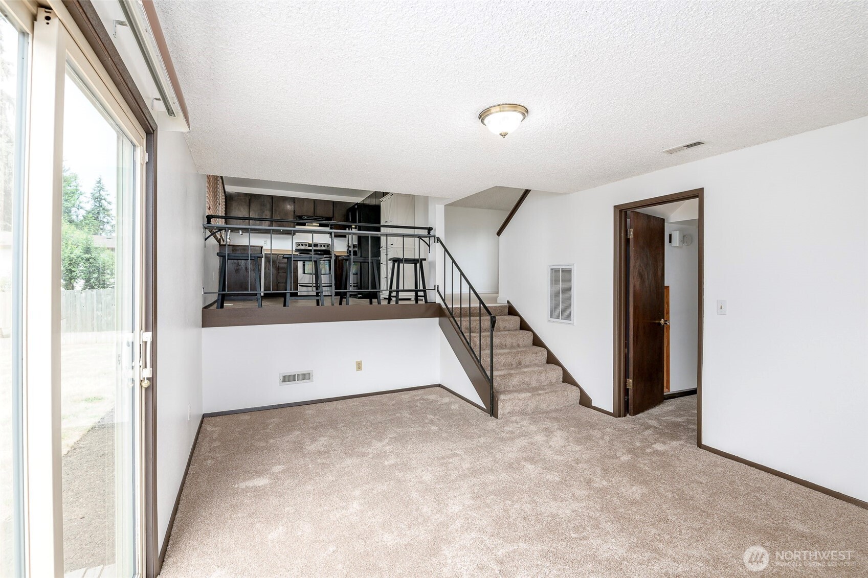 30031 45th Place Property Photo 11