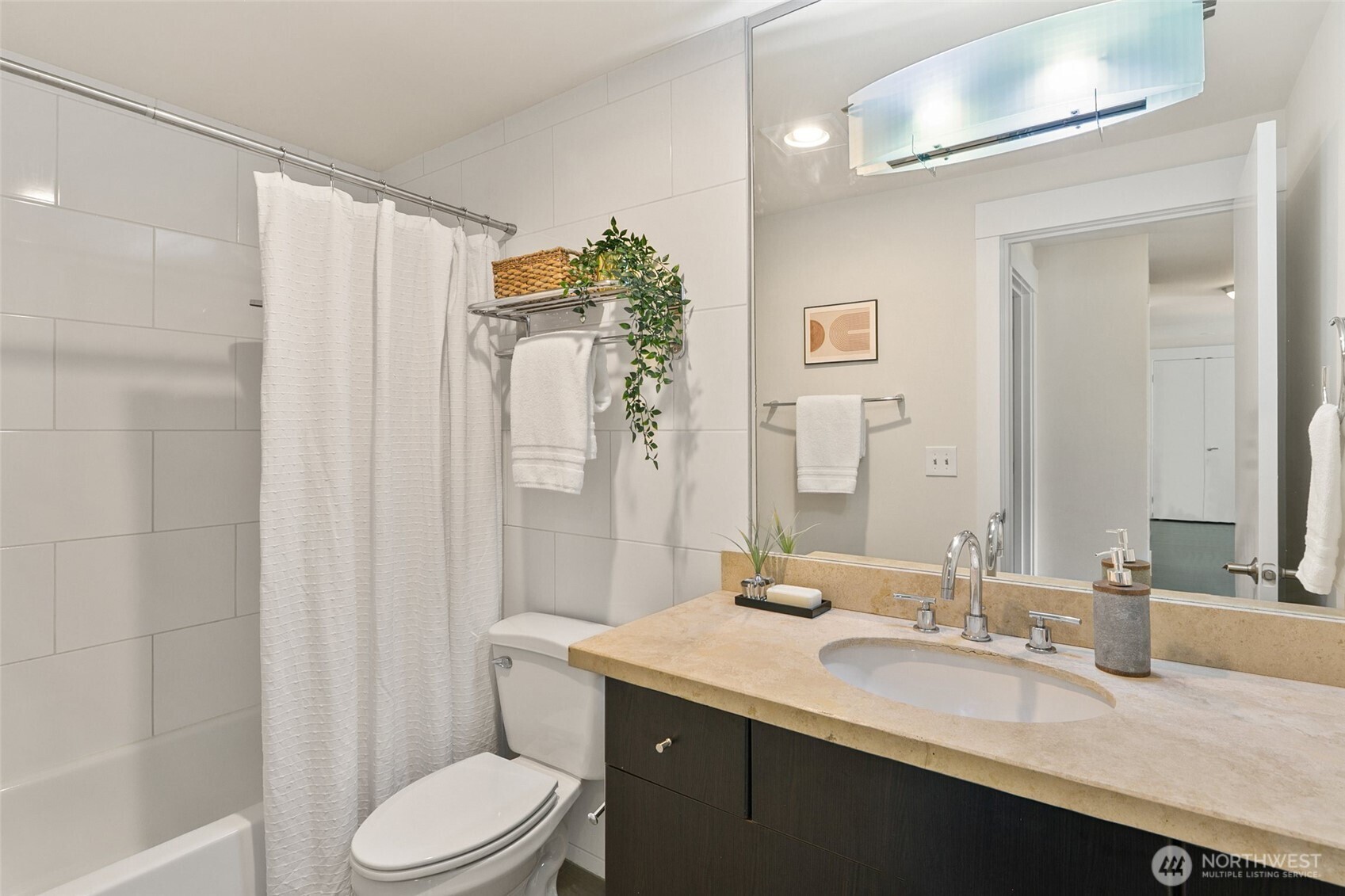 3401 Wallingford Avenue 401 Property Photo 15