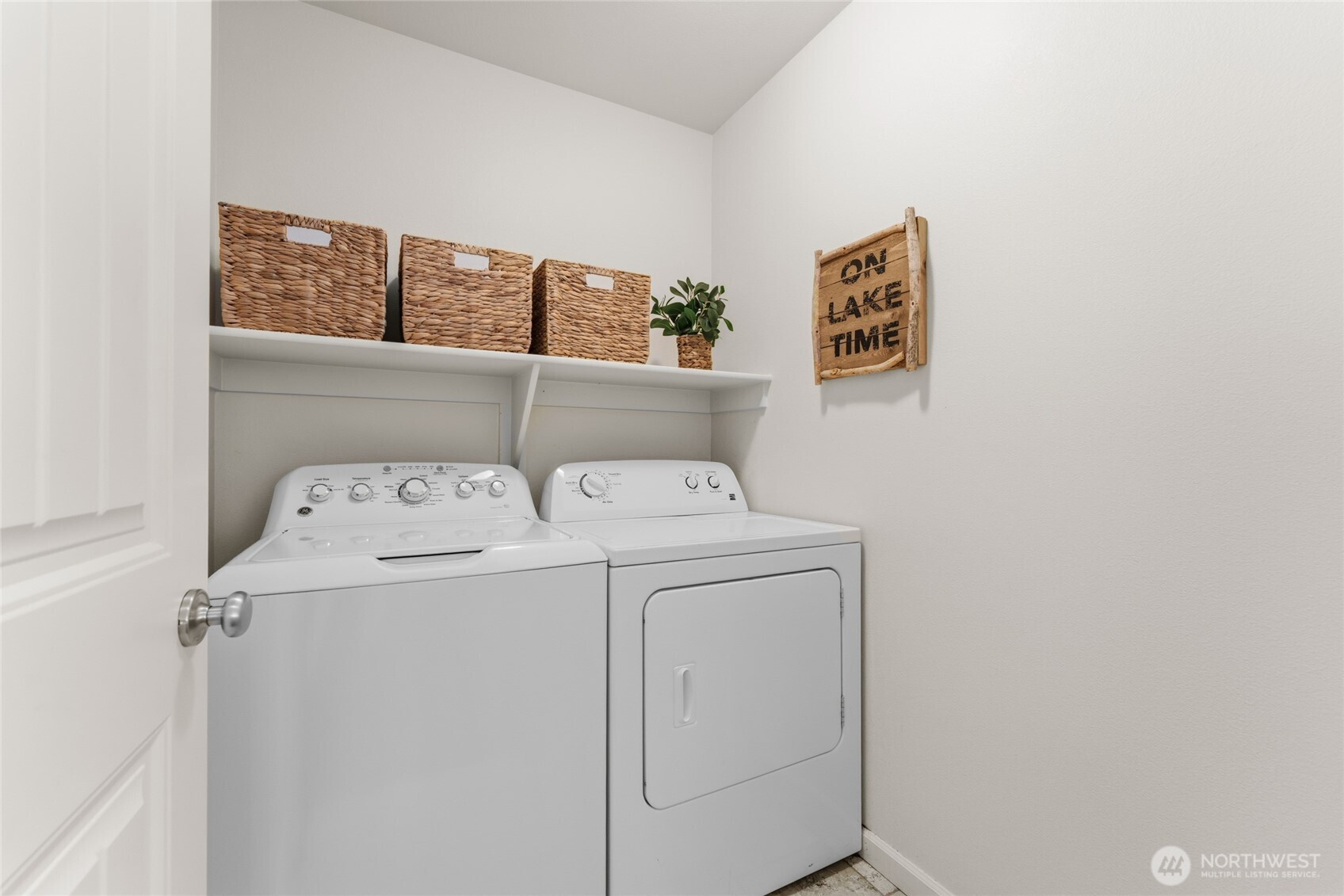 434 N Wilson Street Property Photo 24
