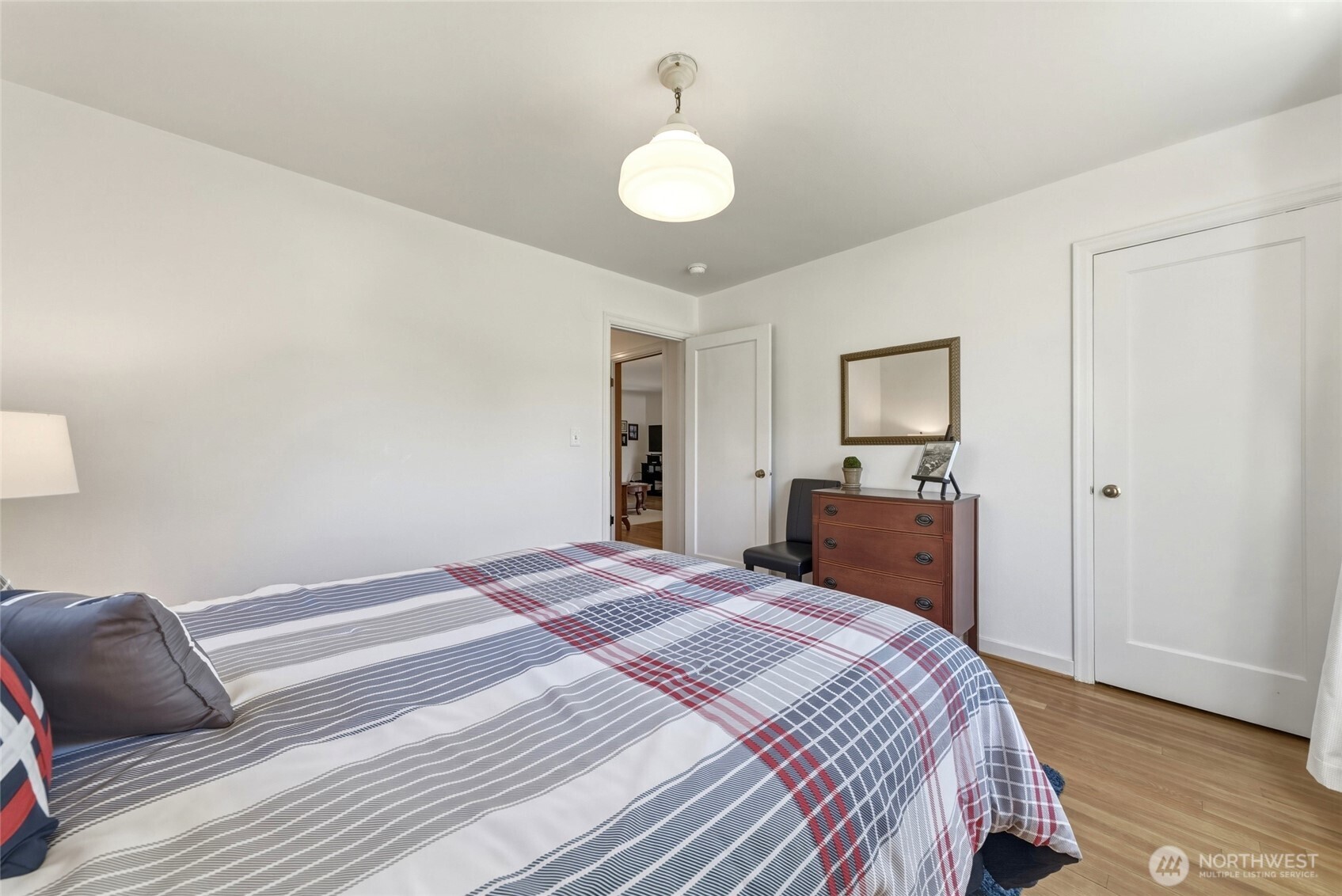 315 E Maple Street Property Photo 8