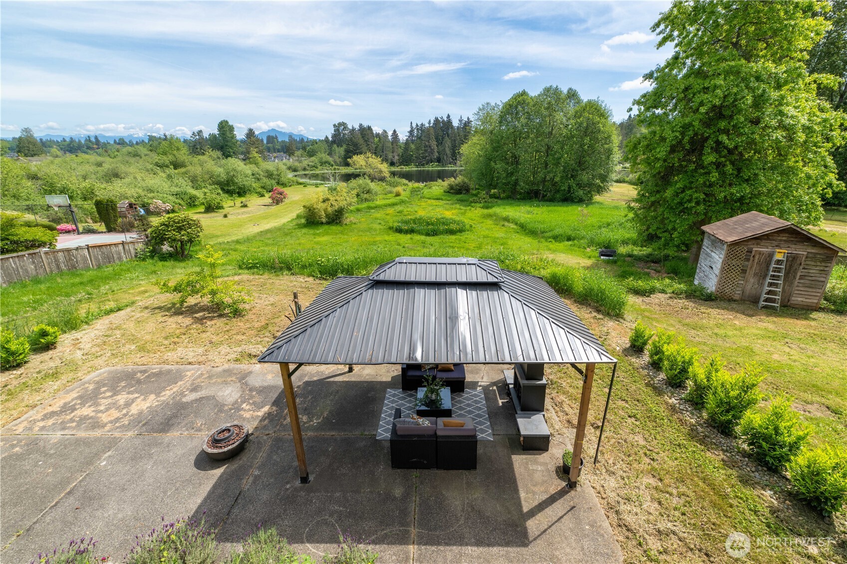 1109 S Davies Road Property Photo 13