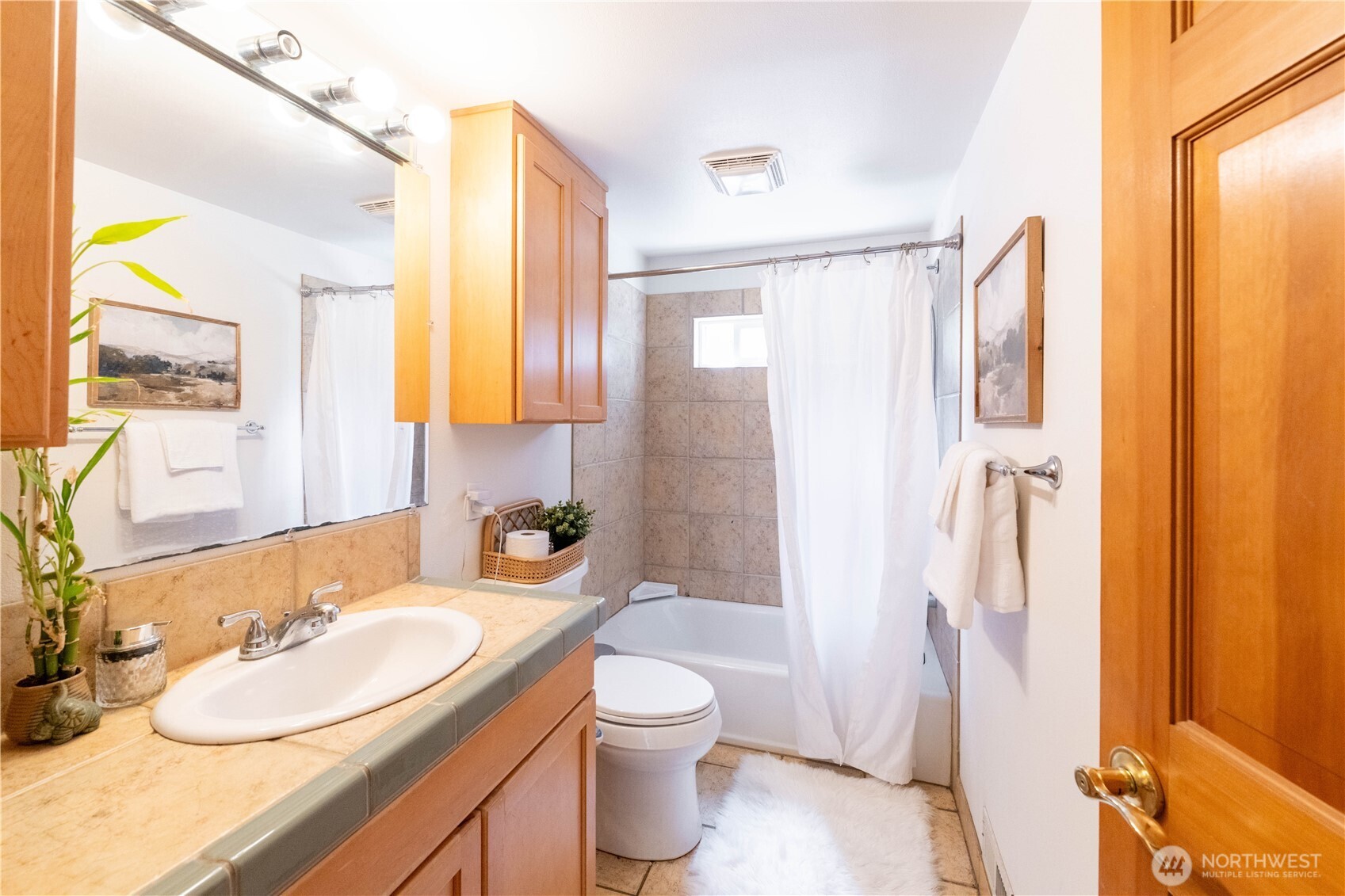 1109 S Davies Road Property Photo 18