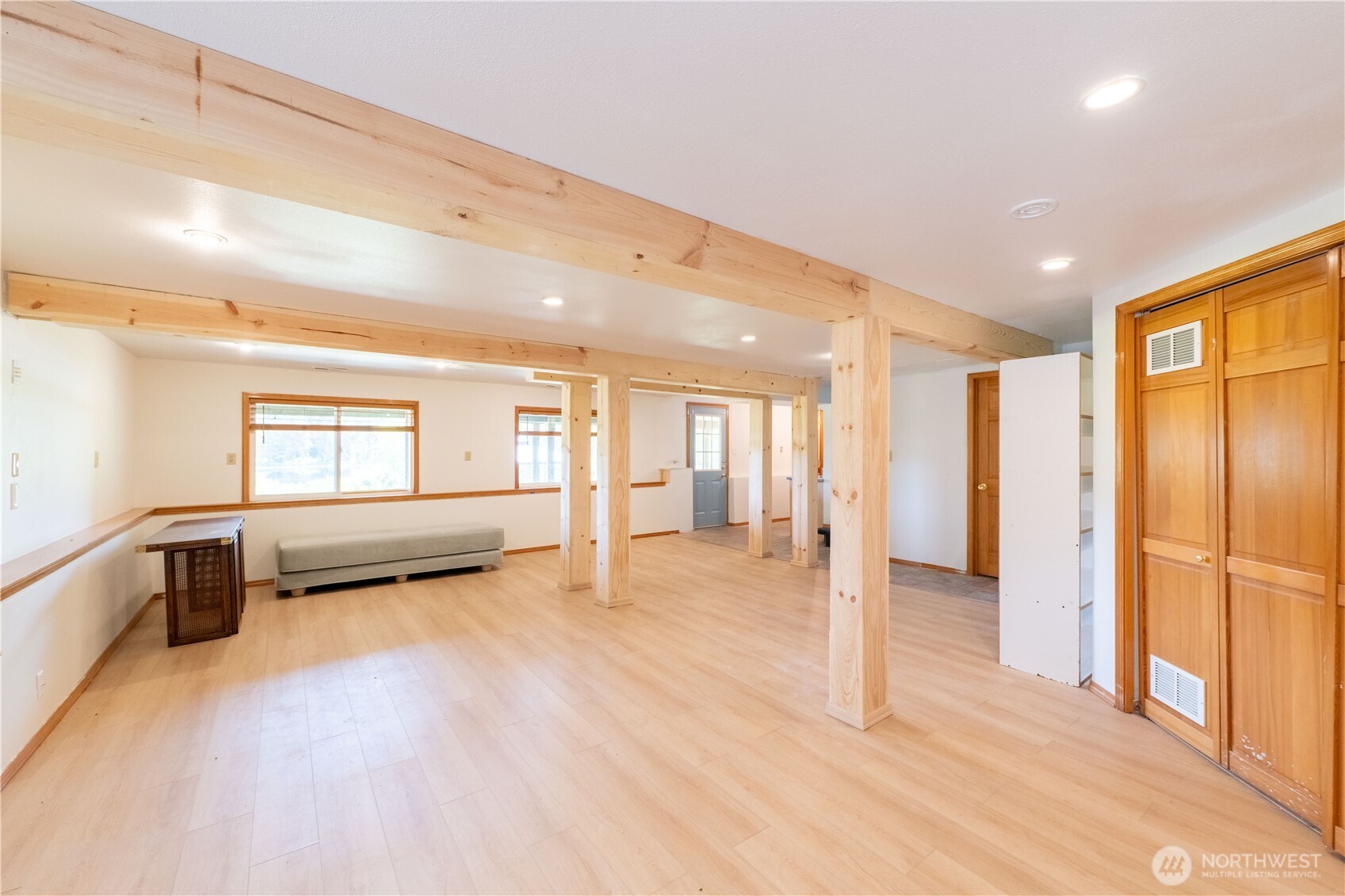 1109 S Davies Road Property Photo 28