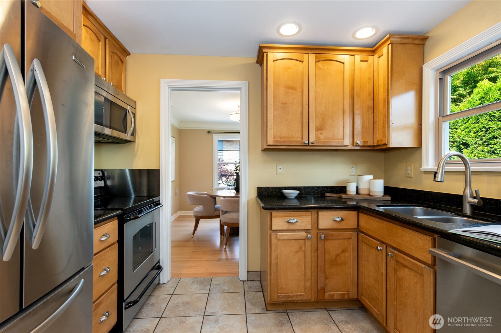8106 Stone Avenue Property Photo 8