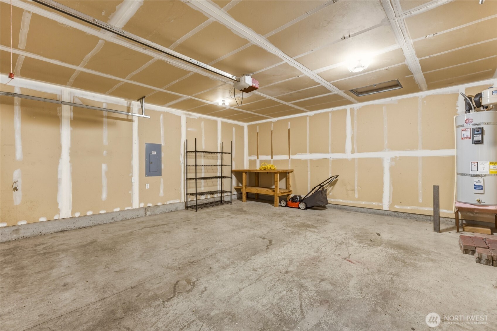 130 Ashland Court Property Photo 33