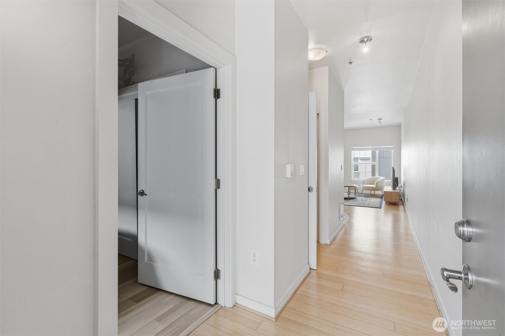 1026 Ne 65th Street 519 Property Photo 4