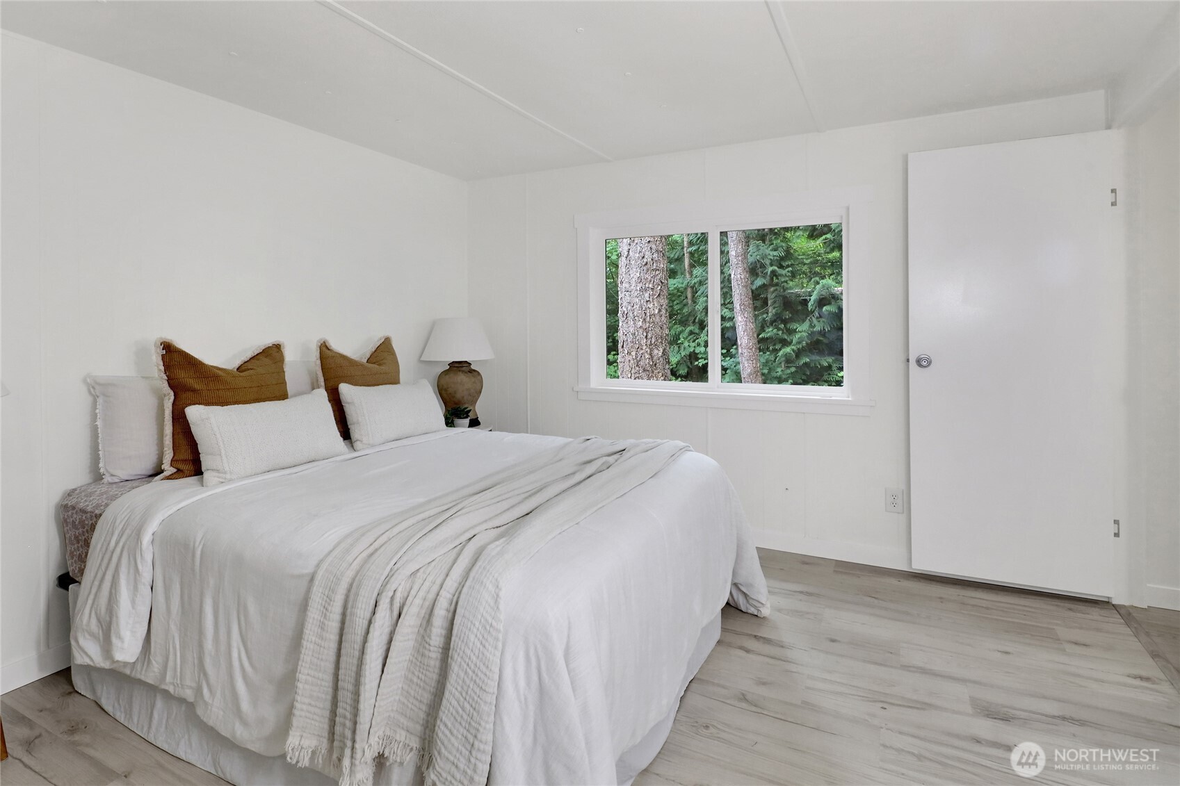8558 Golden Valley Drive Property Photo 22
