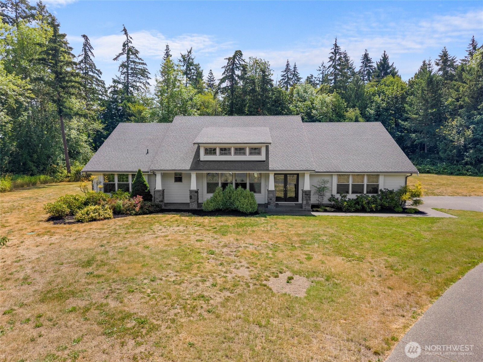 5542 Meadowood Lane Property Photo 3