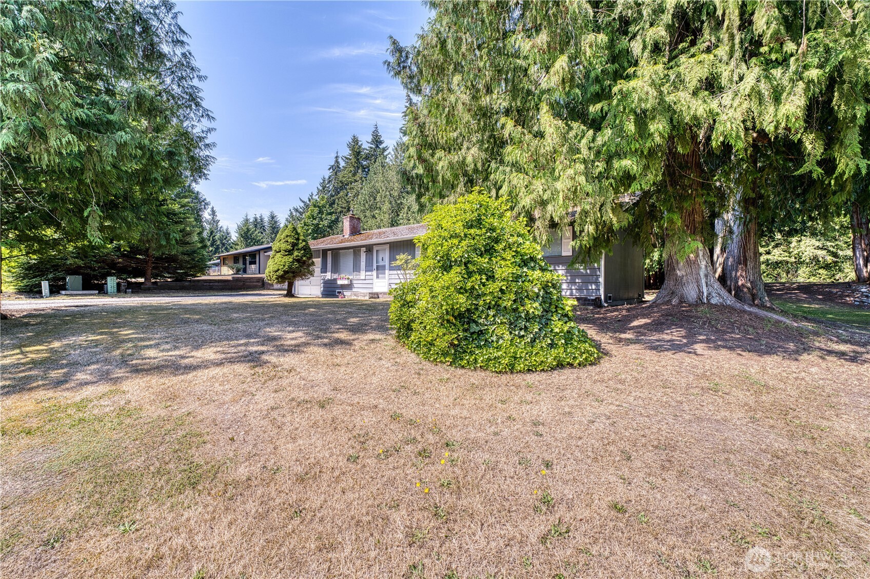 410 El Camino Drive Property Photo 3