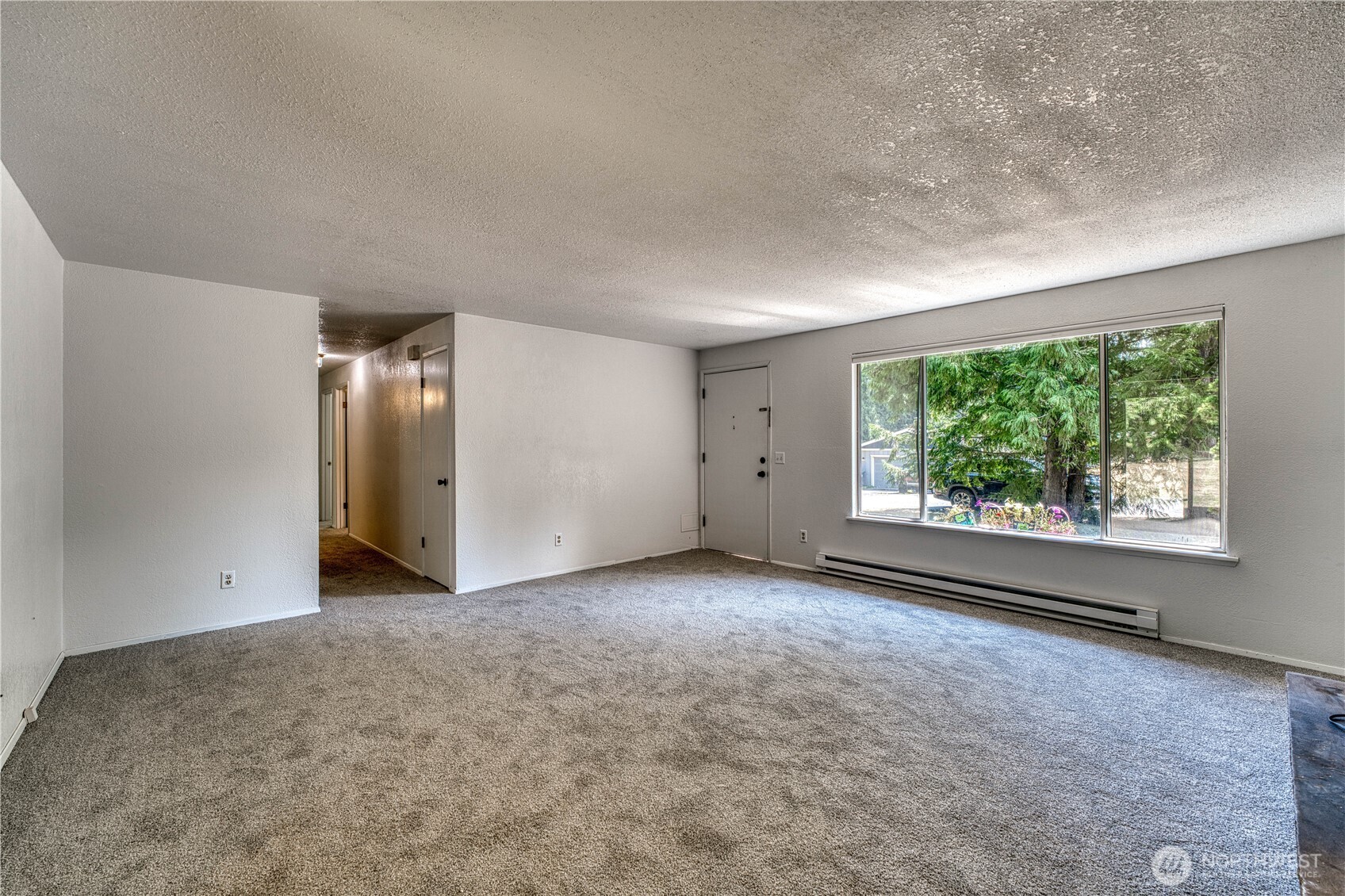 410 El Camino Drive Property Photo 6
