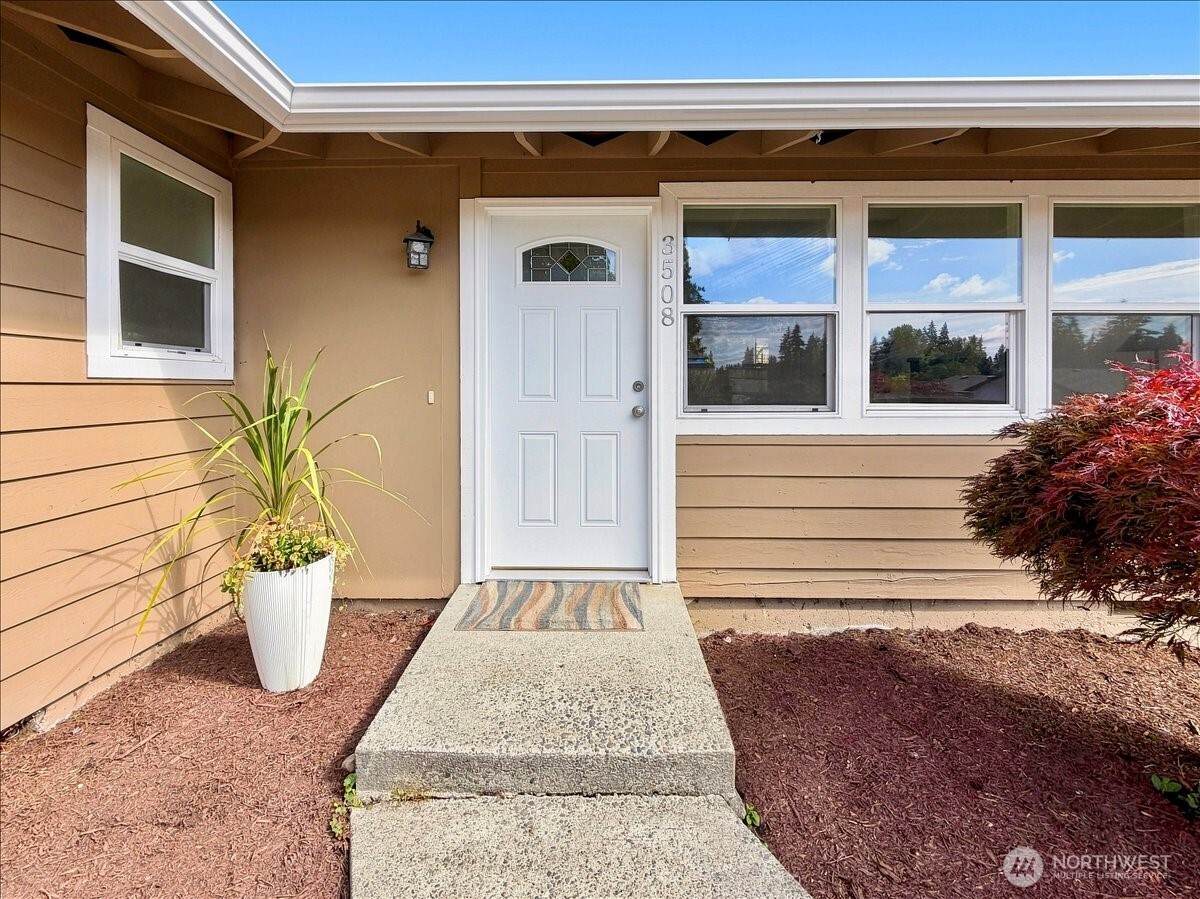 3508 S 295th Street Property Photo 1