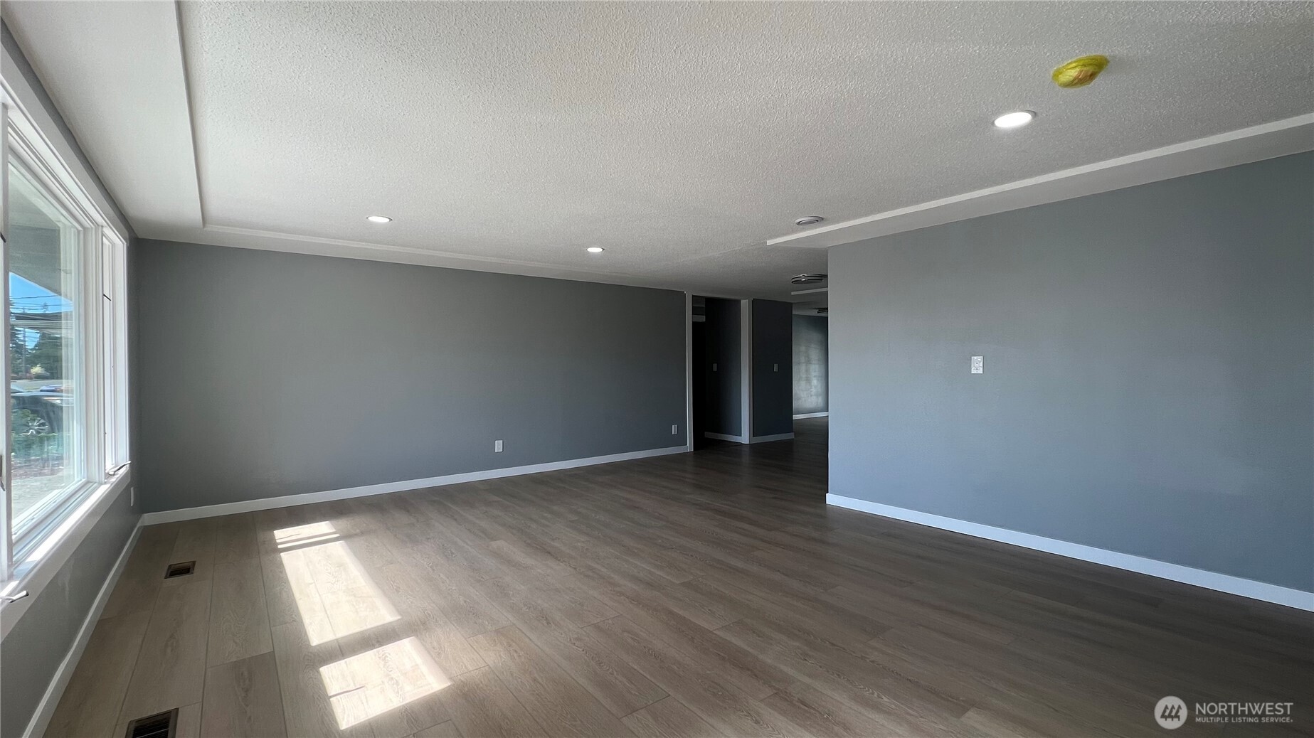 7643 S Ainsworth Avenue Property Photo 4