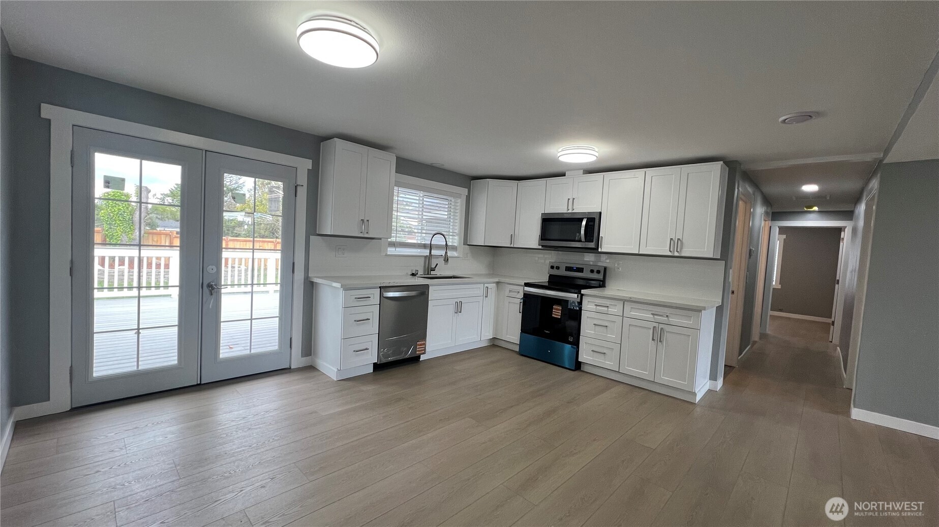 7643 S Ainsworth Avenue Property Photo 7