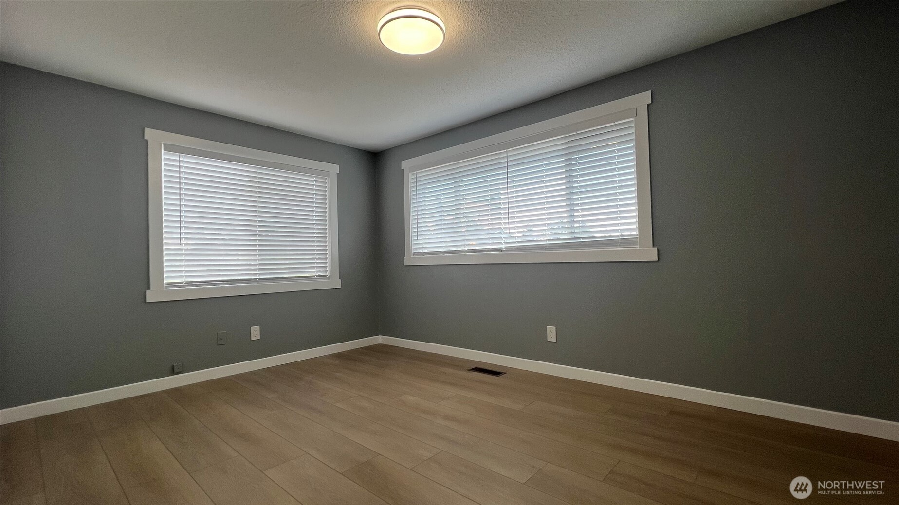 7643 S Ainsworth Avenue Property Photo 9
