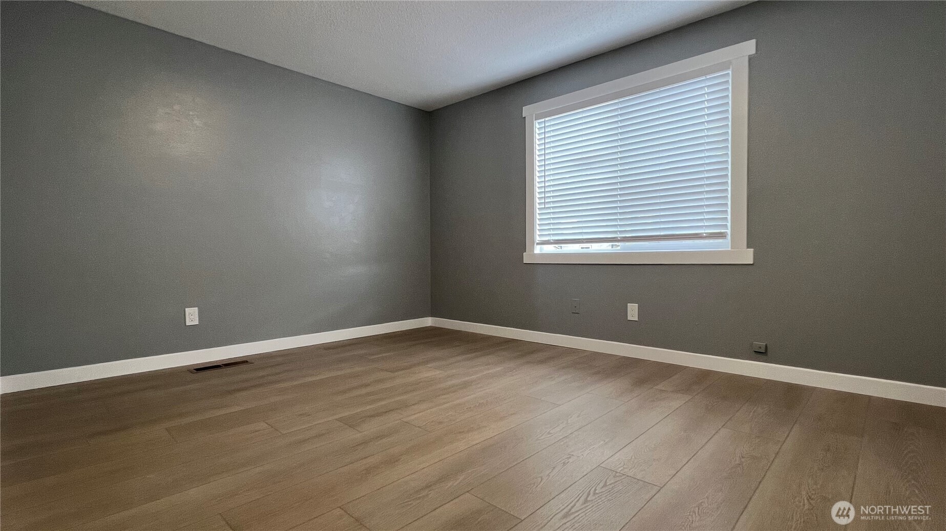 7643 S Ainsworth Avenue Property Photo 12
