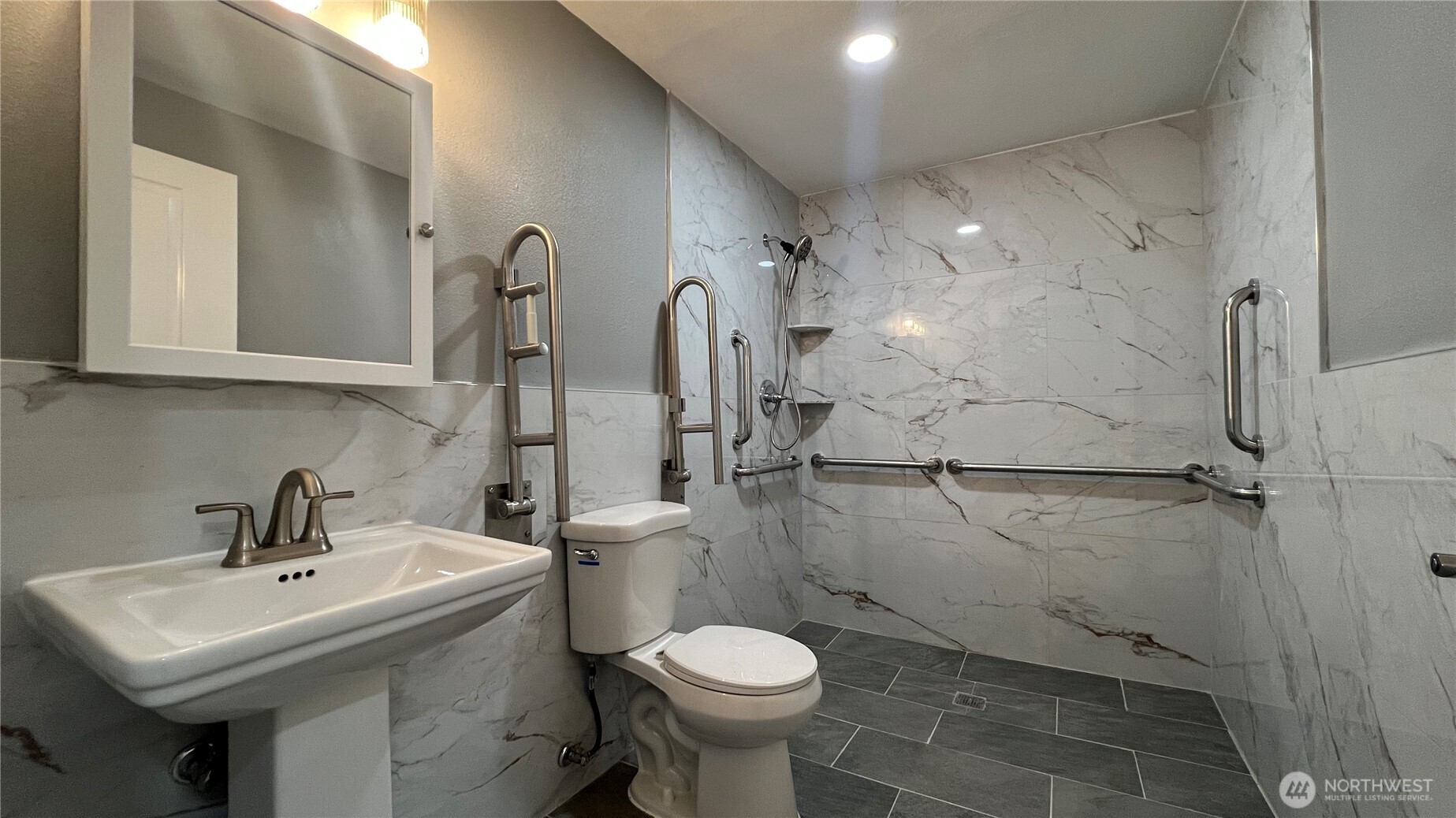 7643 S Ainsworth Avenue Property Photo 20