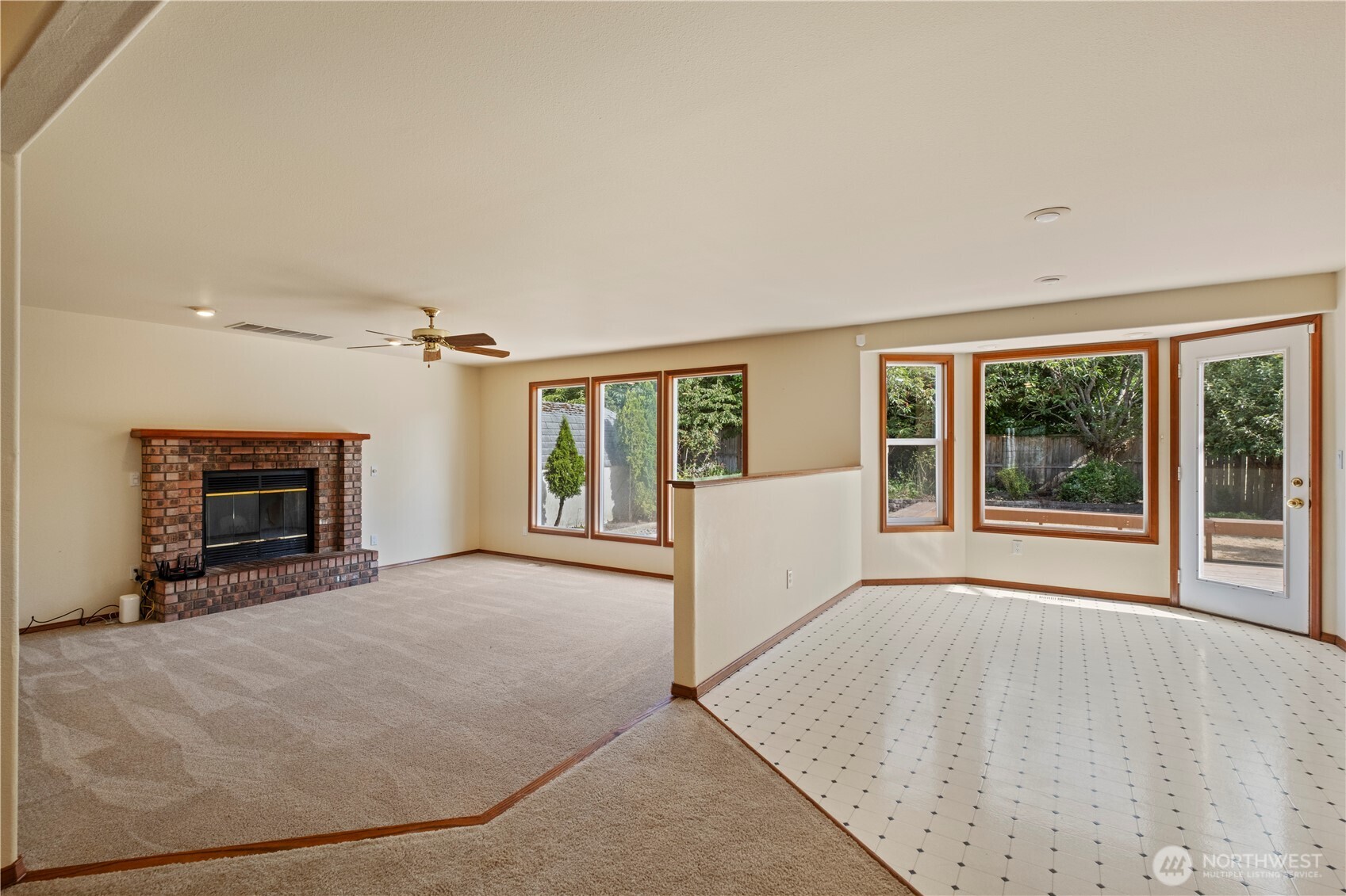 544 Sw Muzzall Street Property Photo 2