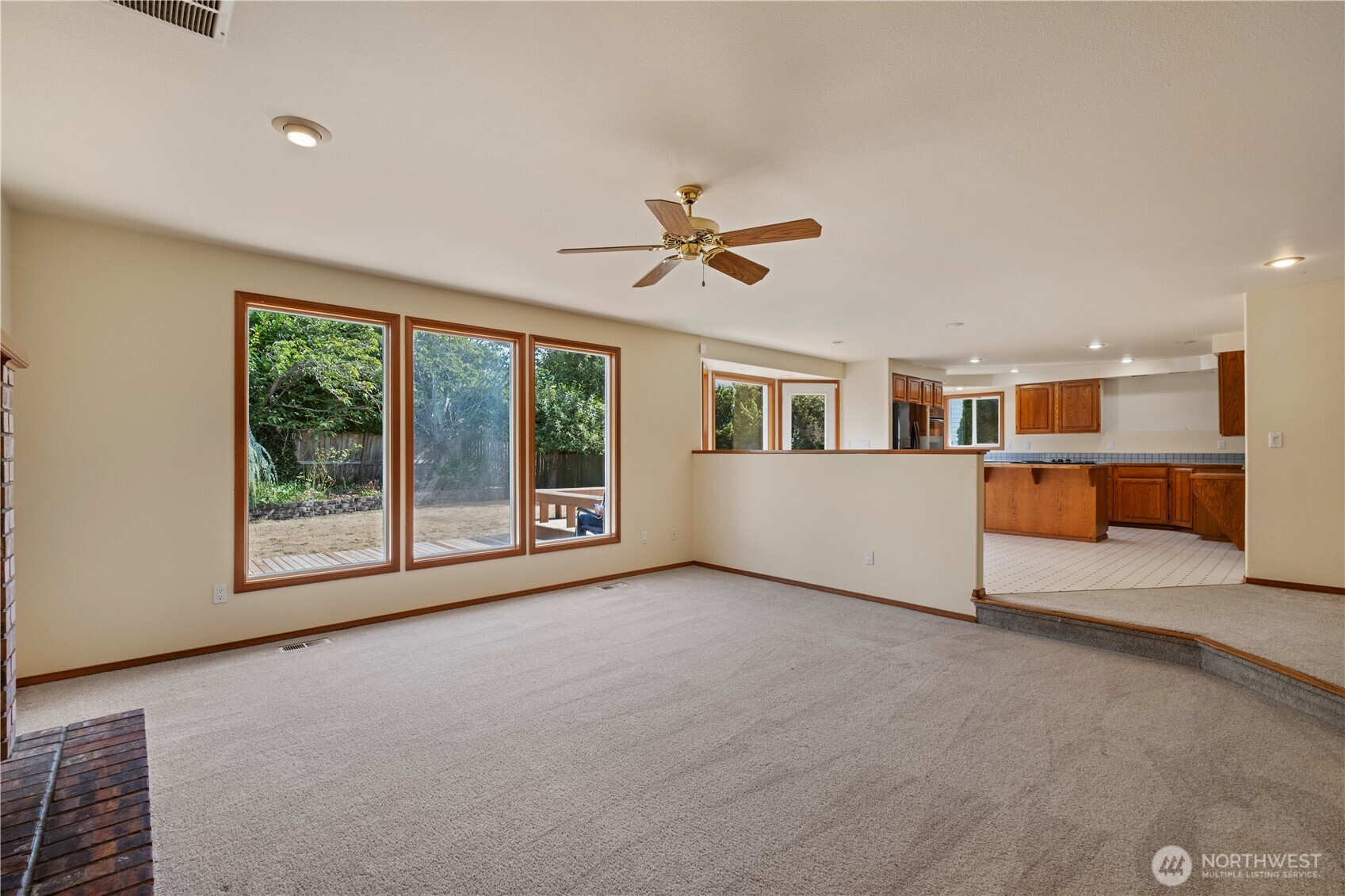 544 Sw Muzzall Street Property Photo 8