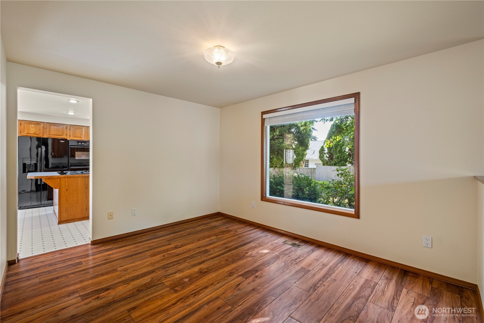 544 Sw Muzzall Street Property Photo 11