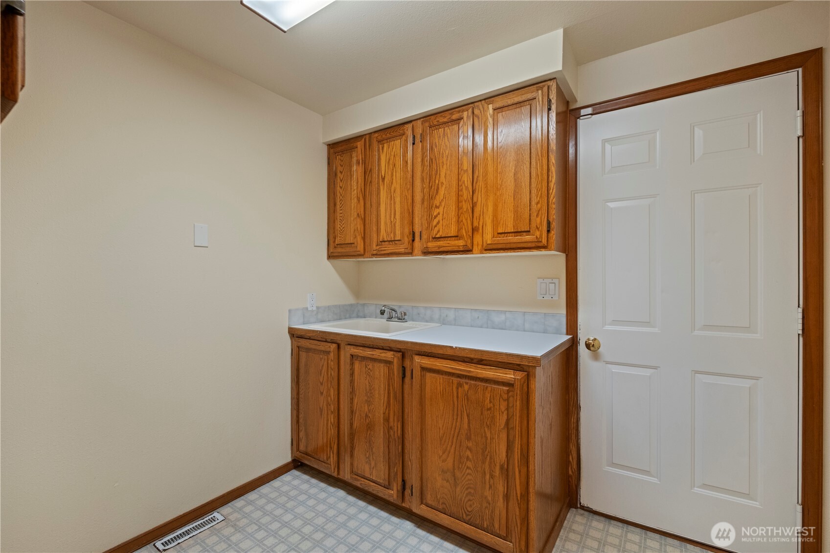 544 Sw Muzzall Street Property Photo 20