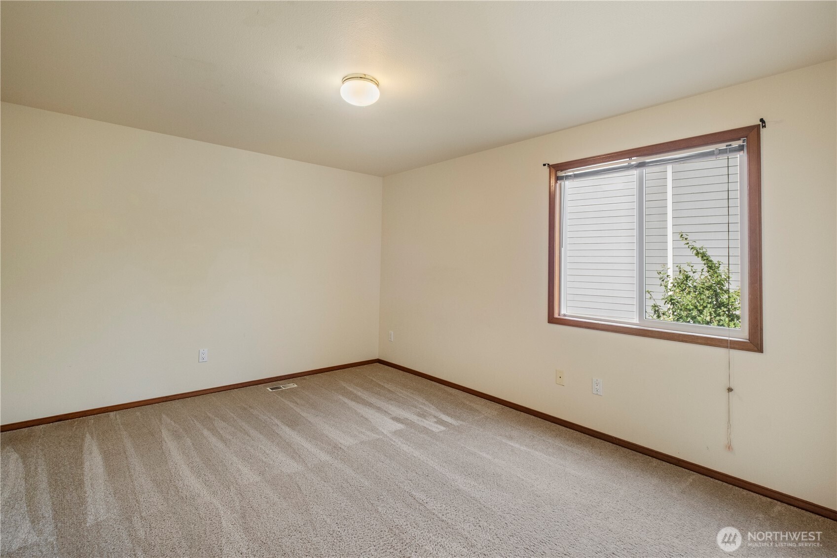 544 Sw Muzzall Street Property Photo 28