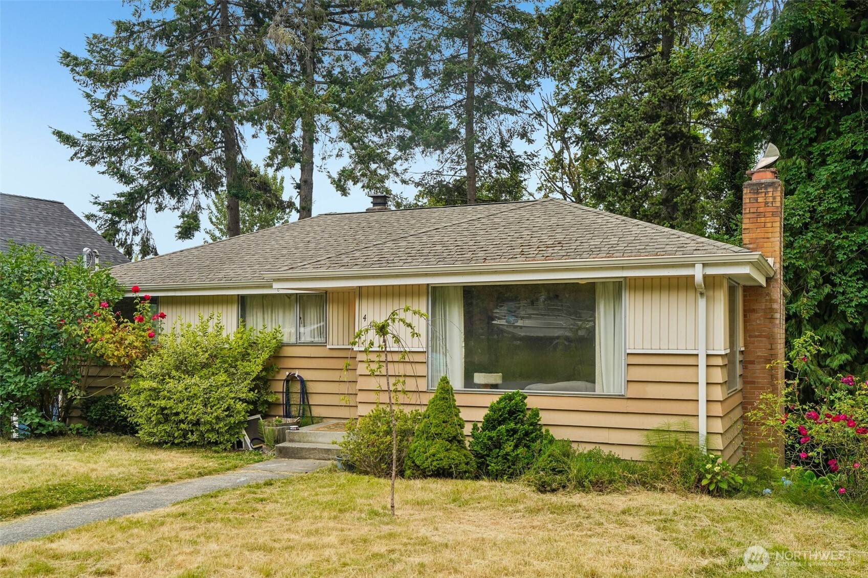 4151 23rd Avenue Property Photo 3
