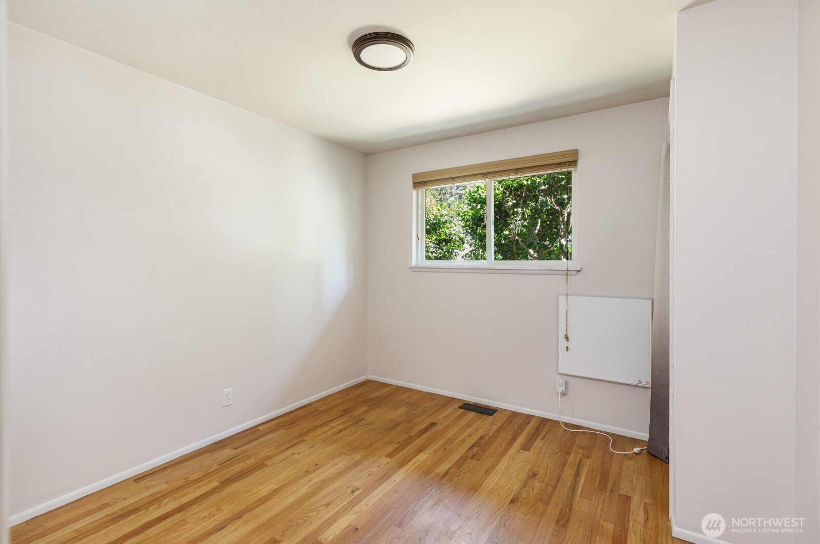 30633 4th Avenue Property Photo 10