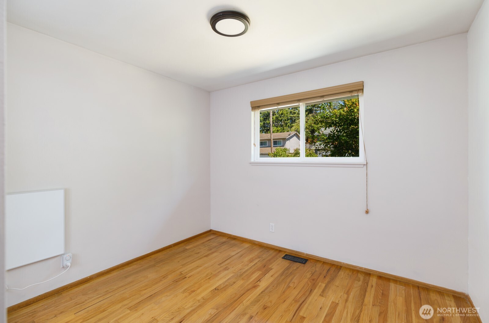 30633 4th Avenue Property Photo 12