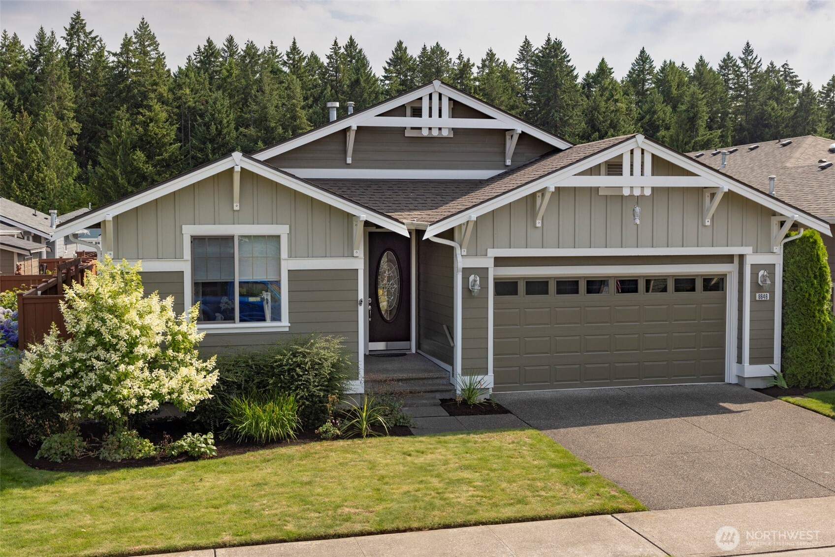 8646 Bainbridge Loop Property Photo 1