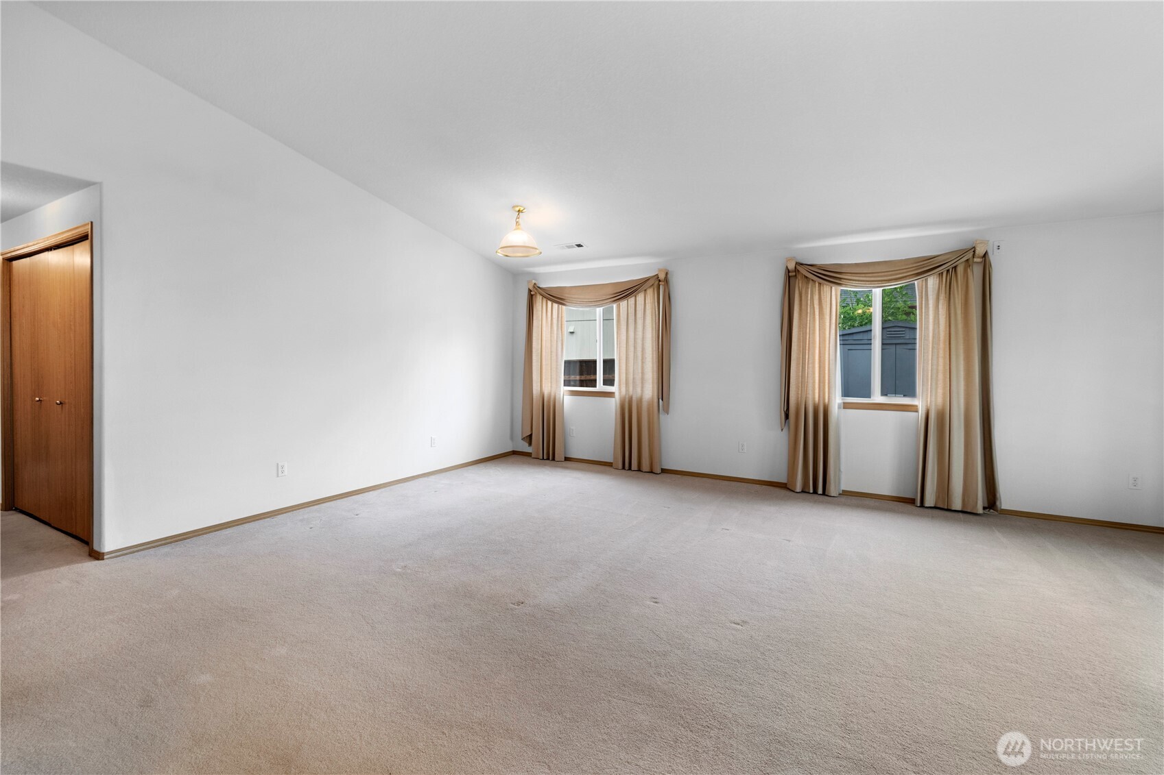 1304 Nw 19 Court Property Photo 6