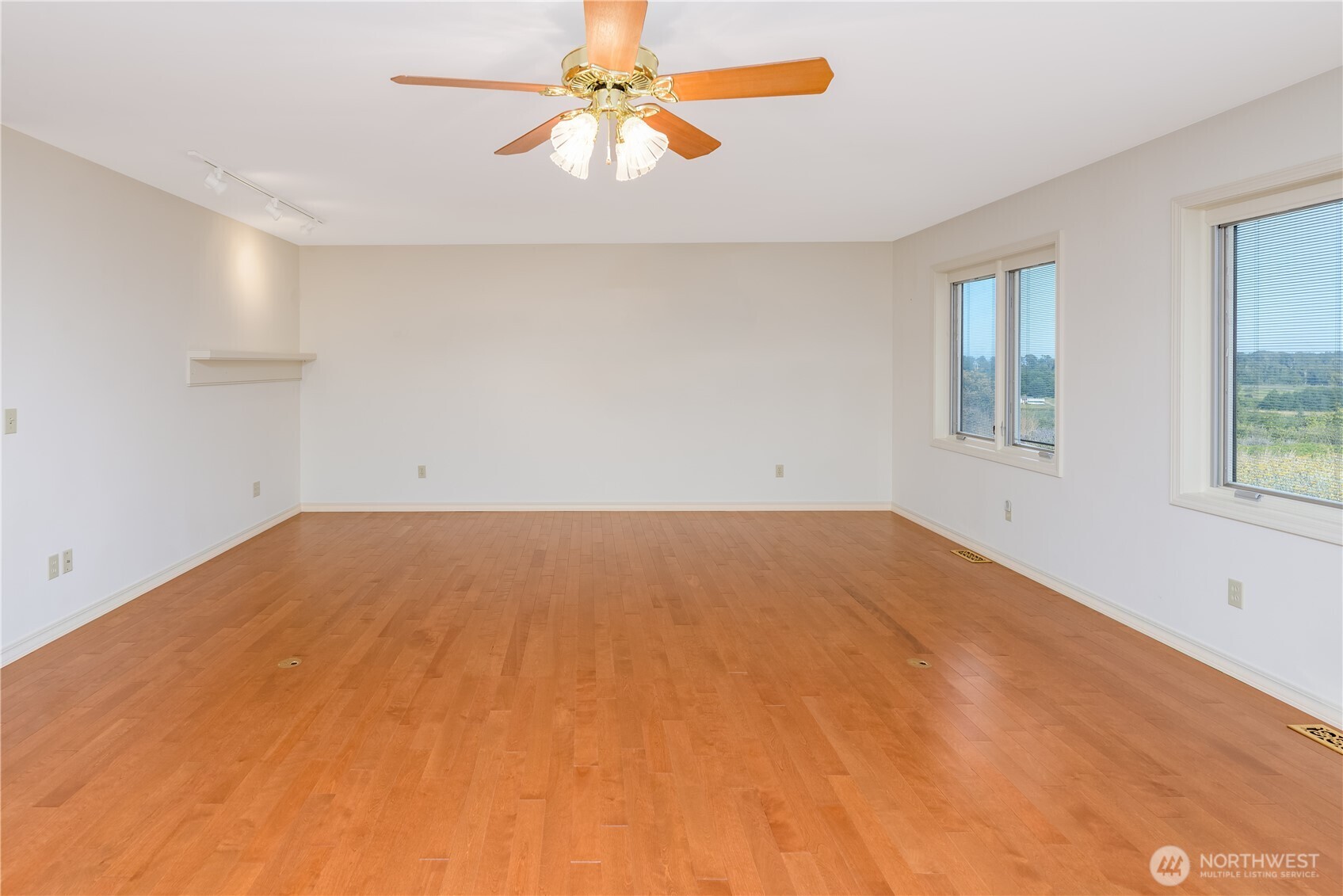 150 Sundial Loop Property Photo 7