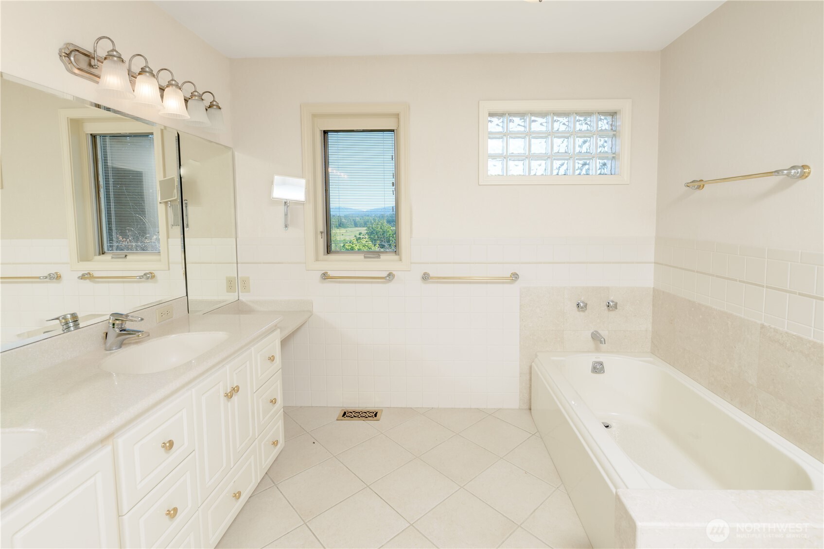 150 Sundial Loop Property Photo 25
