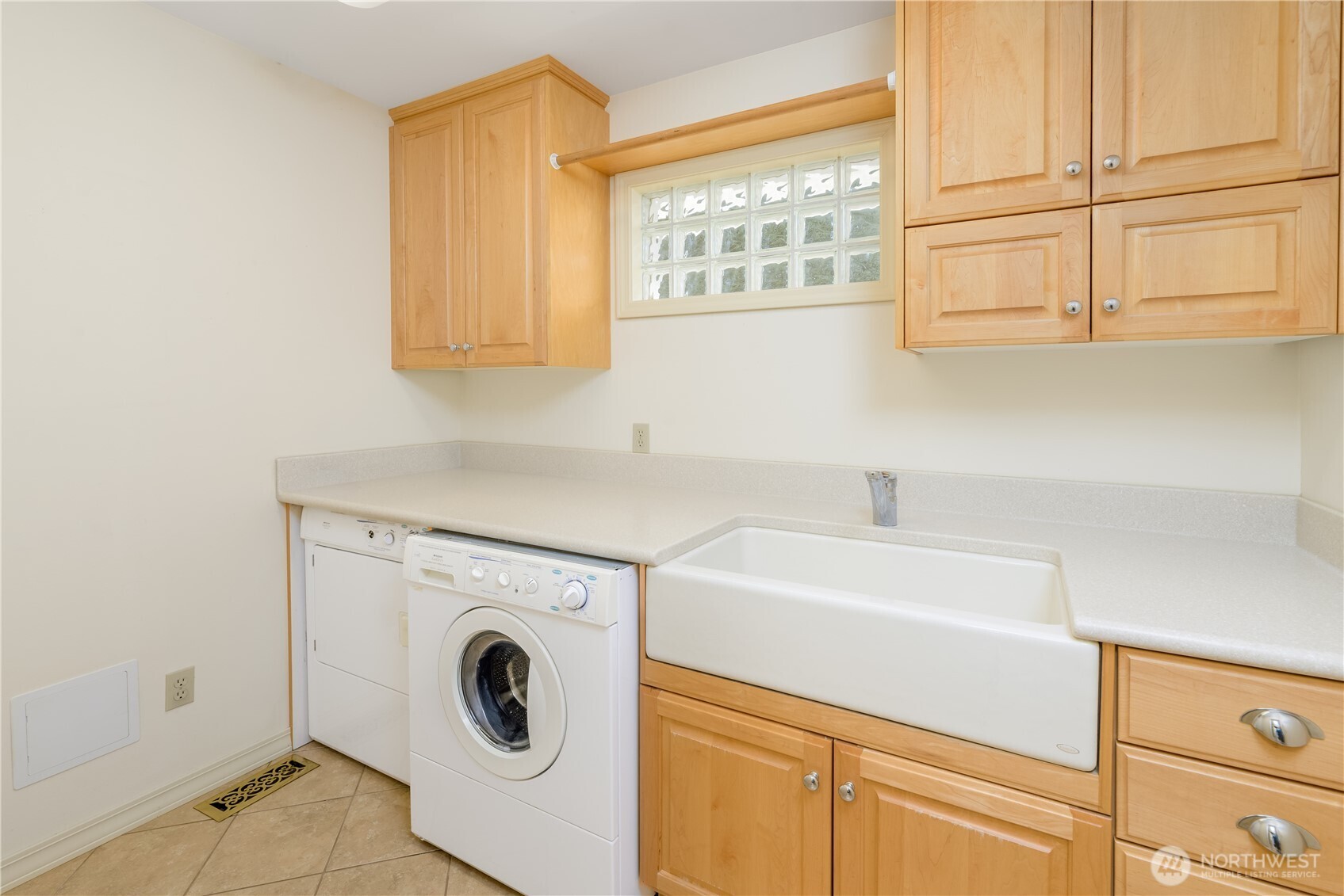 150 Sundial Loop Property Photo 35