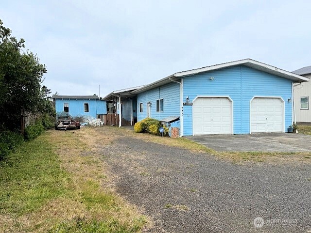 535 Canal Drive Property Photo 3
