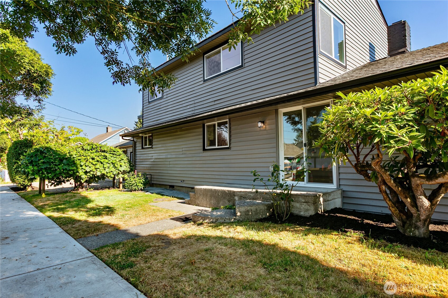 1319 Wood Avenue Property Photo 4