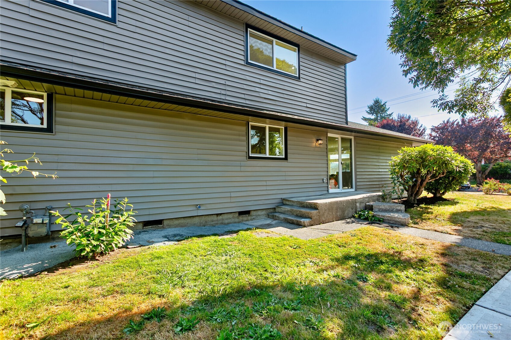 1319 Wood Avenue Property Photo 5