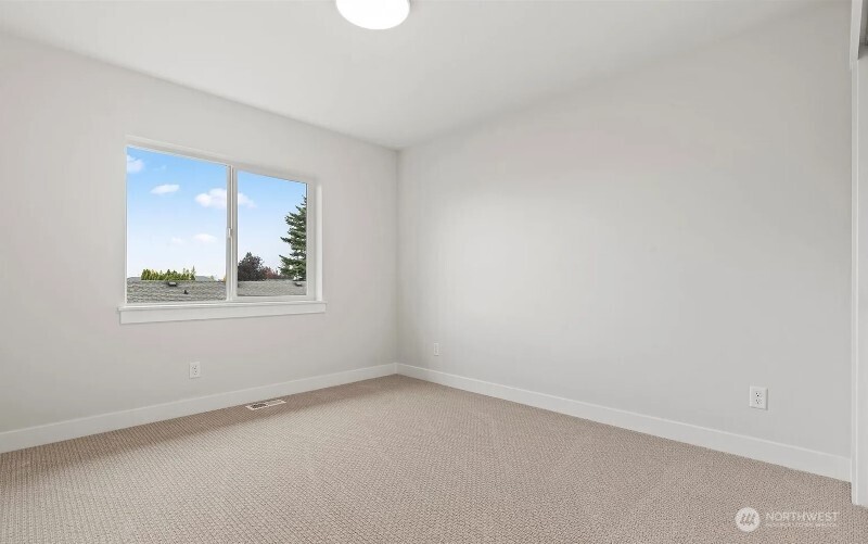1432 143rd Street Ct 202 Property Photo 10