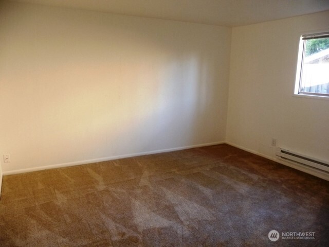 21906 55th Avenue Property Photo 6