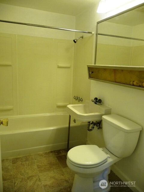 21906 55th Avenue Property Photo 8