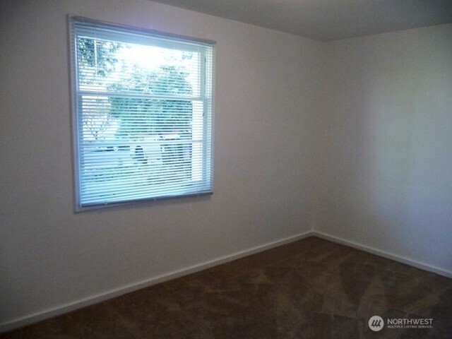 21906 55th Avenue Property Photo 9