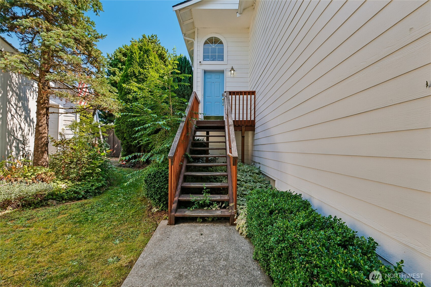 219 Hemming Way Property Photo 3